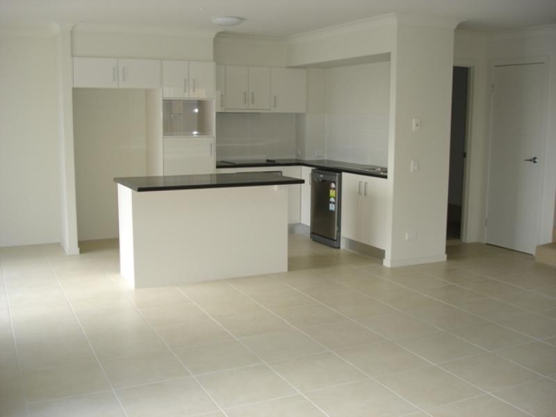 13/5 Faculty Crescent, Mudgeeraba QLD 4213