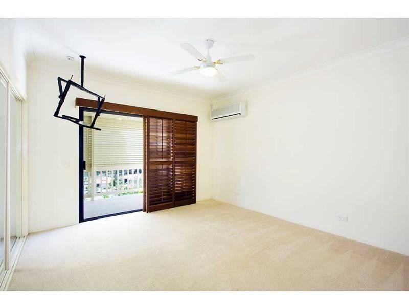 10 Orchna Street, Burleigh Heads QLD 4220