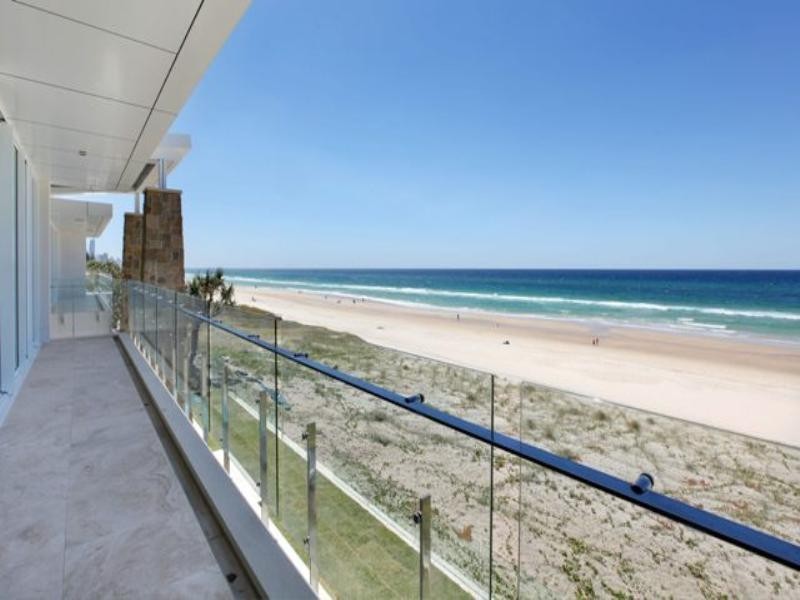 33-39 Hedges Avenue, Mermaid Beach QLD 4218