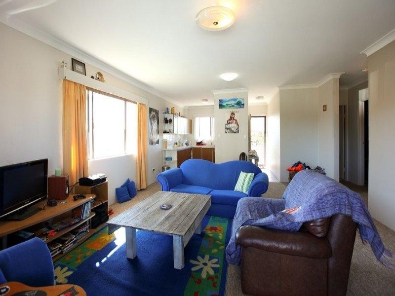 6 Tallebudgera Drive, Palm Beach QLD 4221