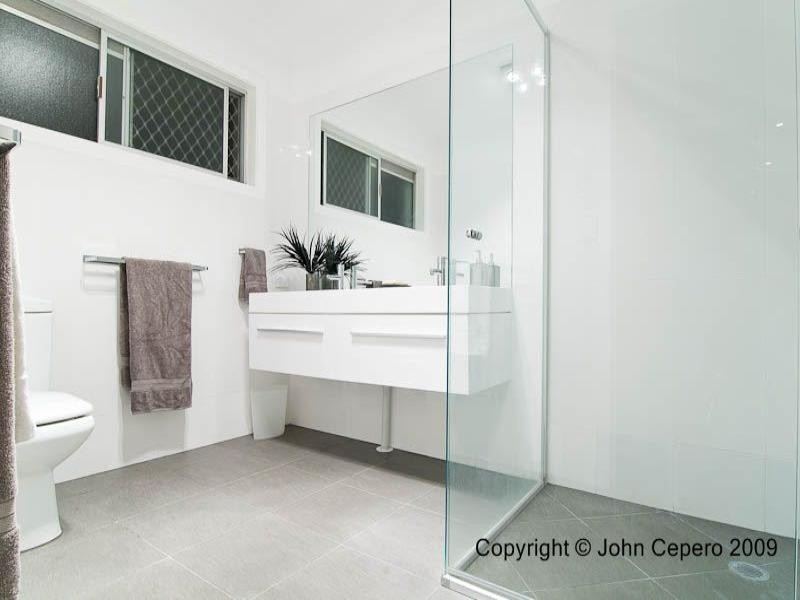 Broadbeach Waters QLD 4218