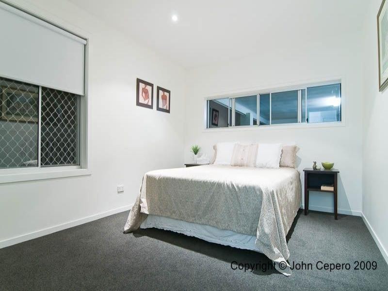 Broadbeach Waters QLD 4218