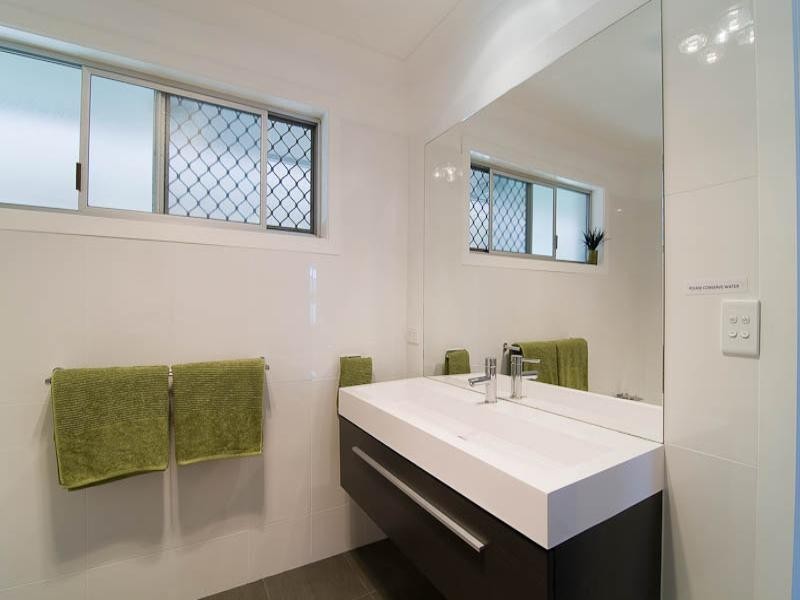 Broadbeach Waters QLD 4218