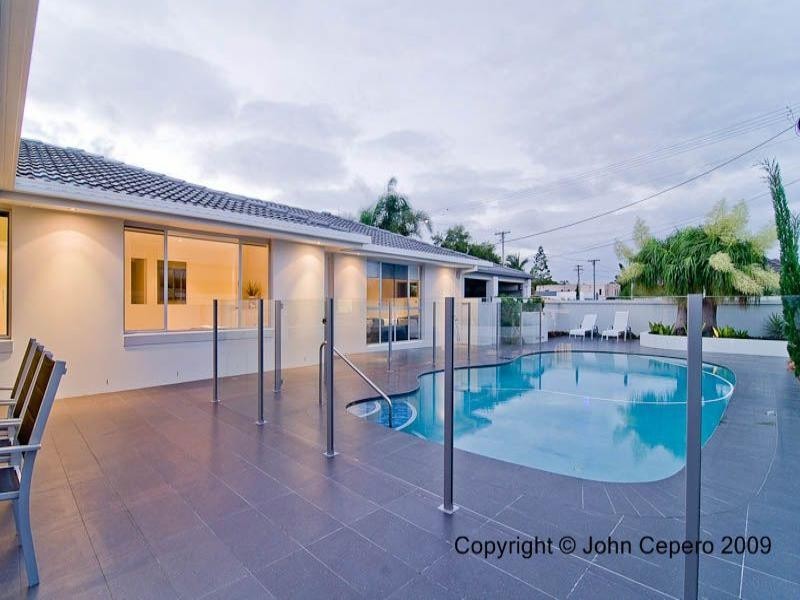 Broadbeach Waters QLD 4218