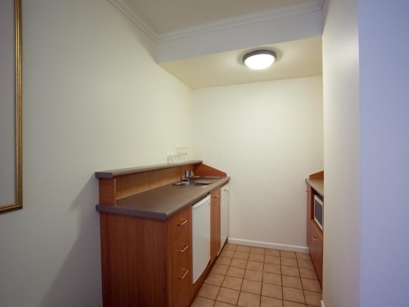 9 ‘Sovereign’ 140 Ferny Avenue, Surfers Paradise QLD 4217