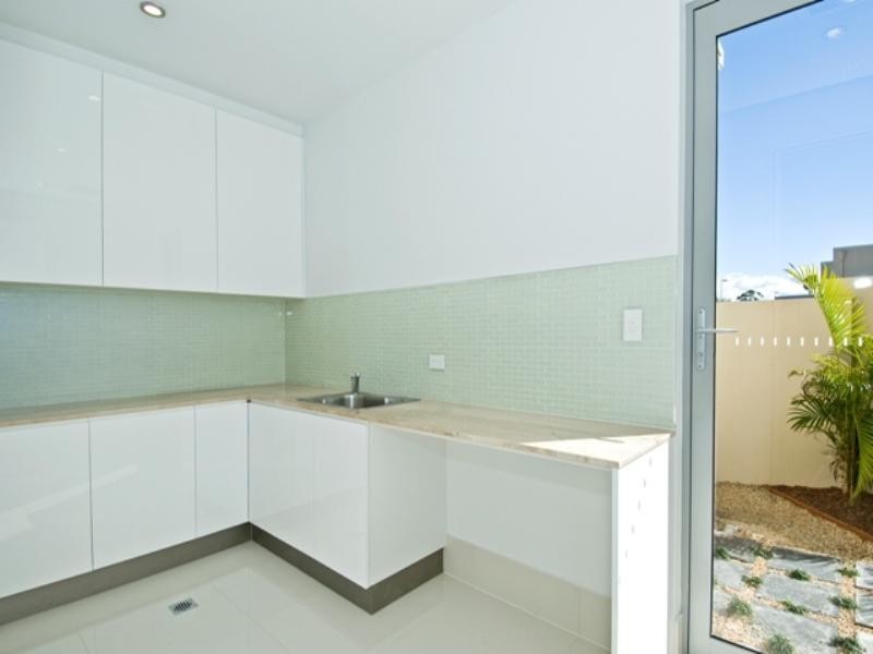 8006 AandB Vista Drive, Royal Pines Riverside, Benowa QLD 4217