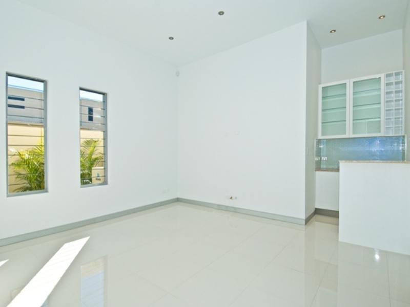 8006 AandB Vista Drive, Royal Pines Riverside, Benowa QLD 4217