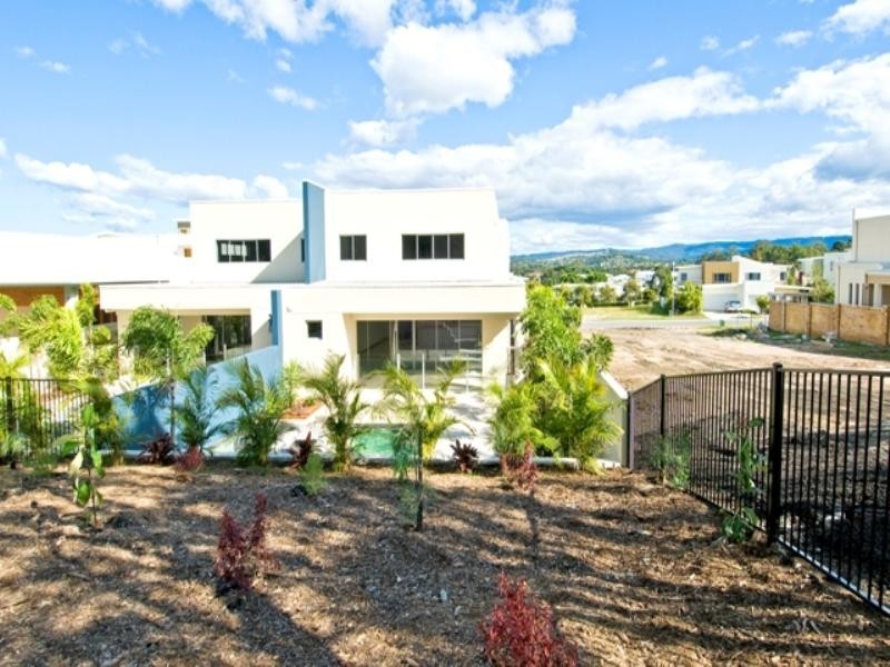 8006 AandB Vista Drive, Royal Pines Riverside, Benowa QLD 4217