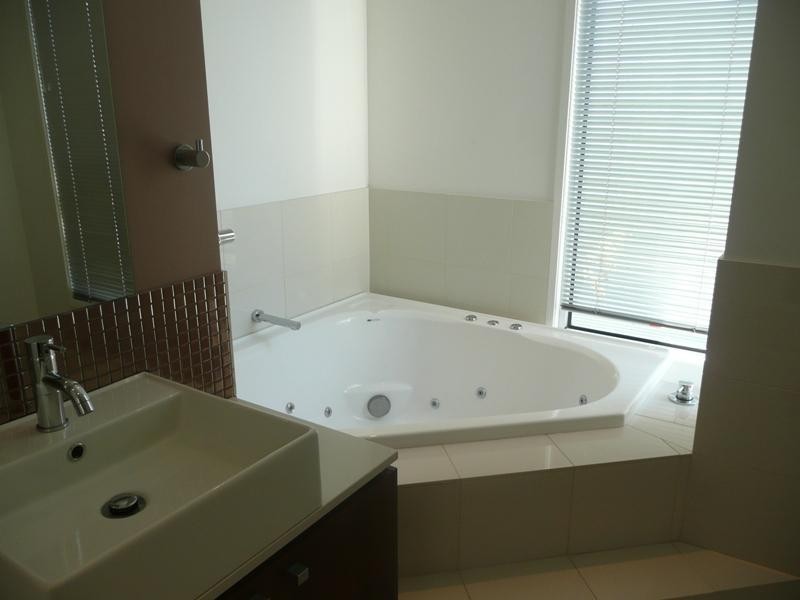 Varsity Lakes QLD 4227