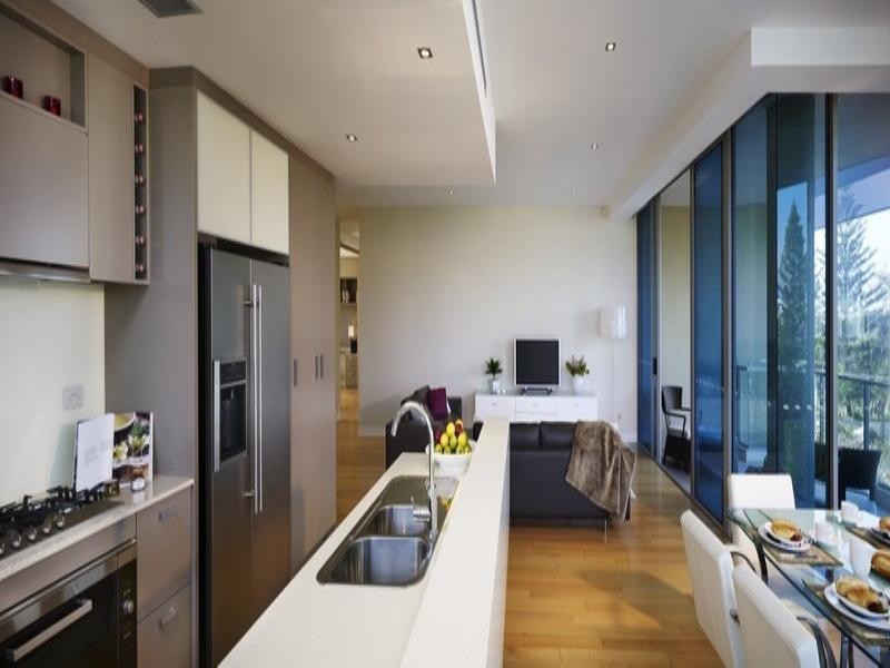 252 Hedges Avenue, Mermaid Beach QLD 4218