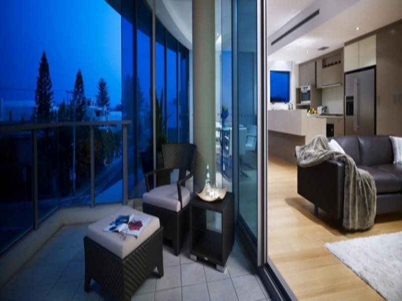 252 Hedges Avenue, Mermaid Beach QLD 4218