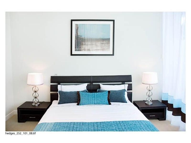 252 Hedges Avenue, Mermaid Beach QLD 4218