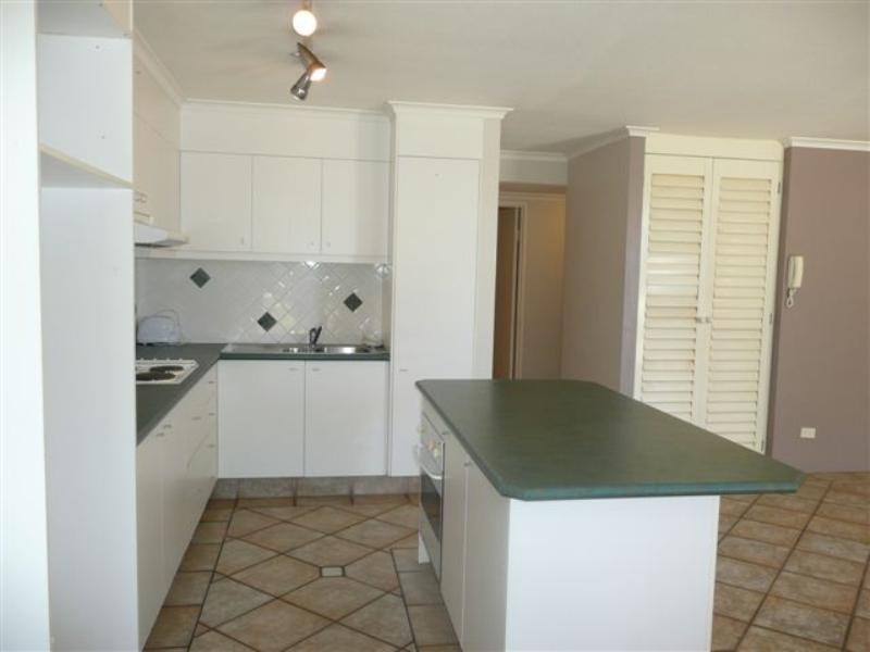 Broadbeach Waters QLD 4218