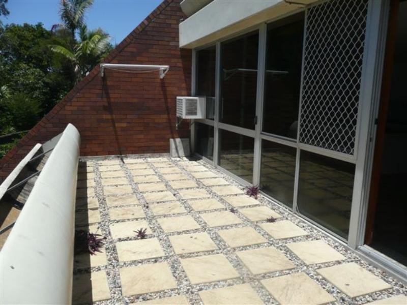 Broadbeach Waters QLD 4218