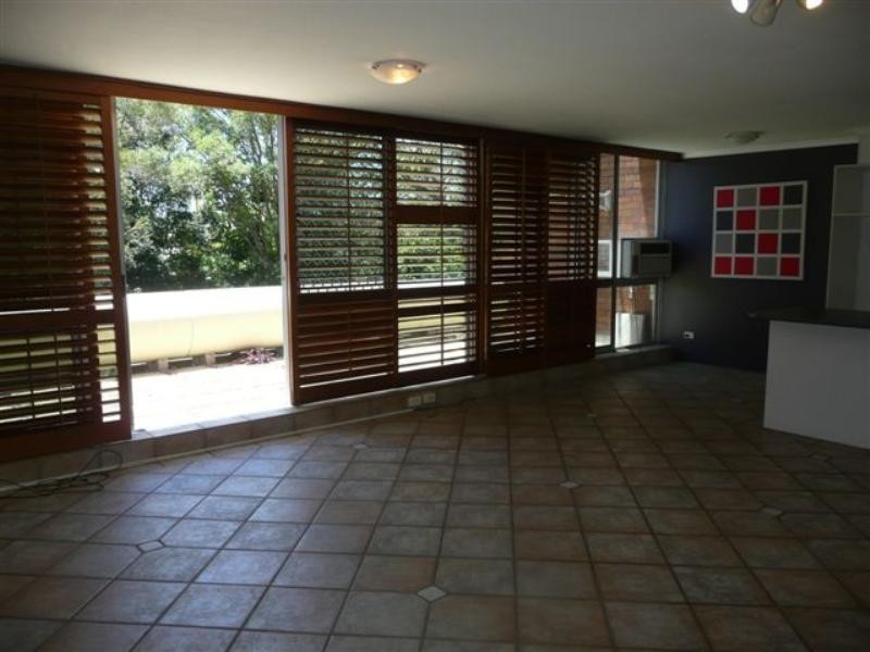 Broadbeach Waters QLD 4218