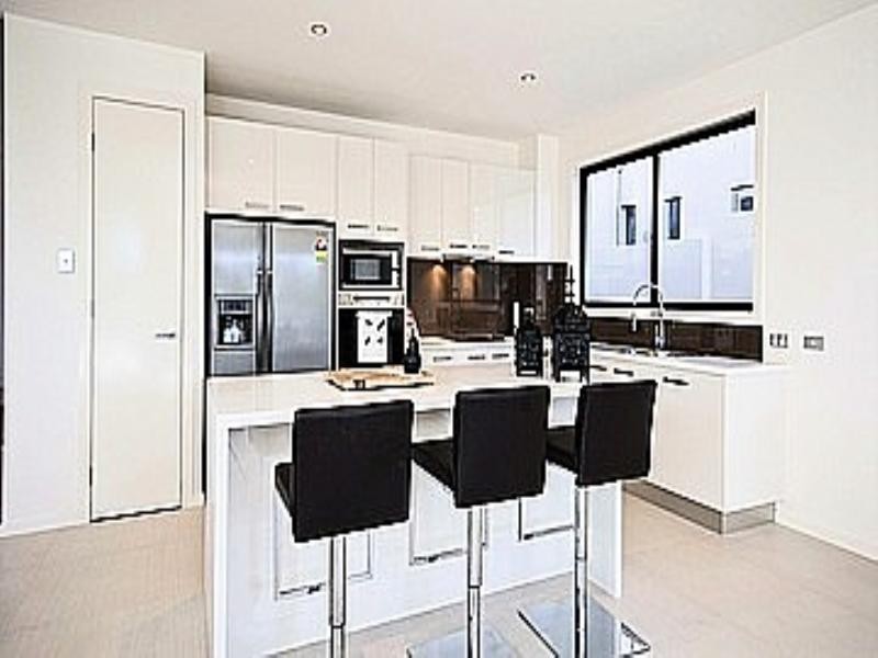 7022B Circa Drive, Benowa QLD 4217