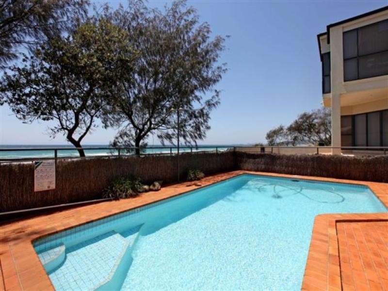 418 The Esplanade, Palm Beach QLD 4221
