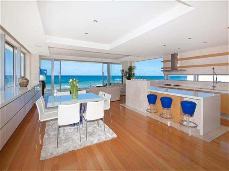 203 Hedges Avenue, Mermaid Beach QLD 4218