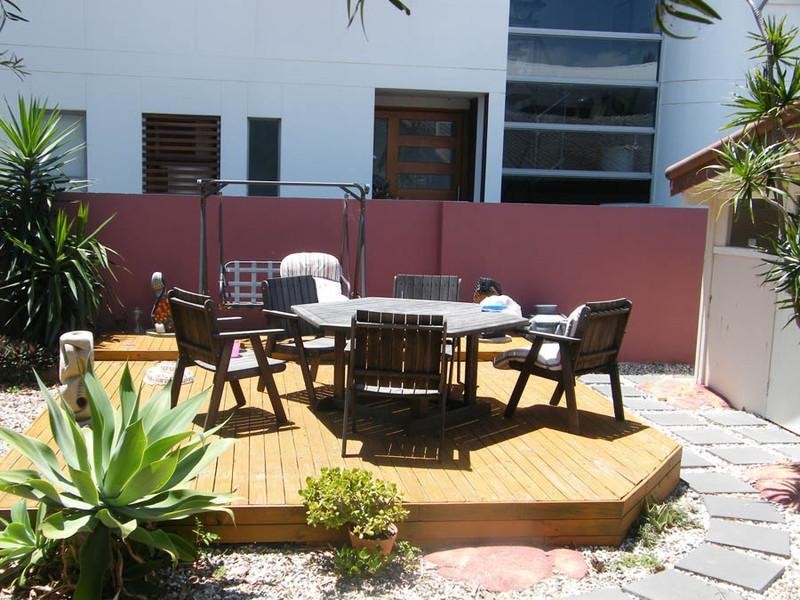 90 Seagull Avenue, Mermaid Beach QLD 4218