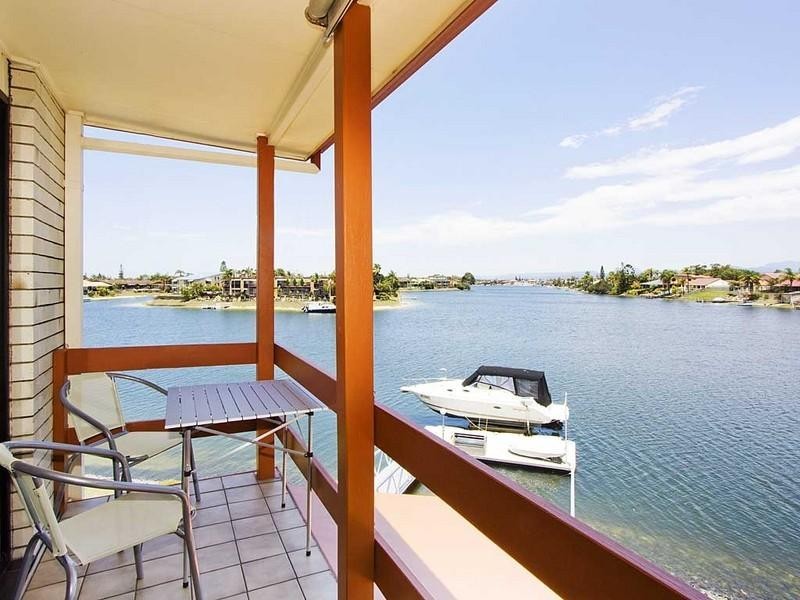 1/12 Bacardi Court, Mermaid Waters QLD 4218