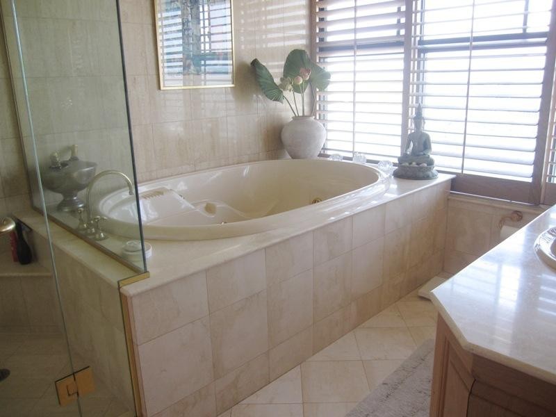 14 Macarthur Parade, Main Beach QLD 4217