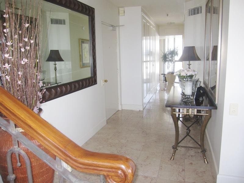 14 Macarthur Parade, Main Beach QLD 4217