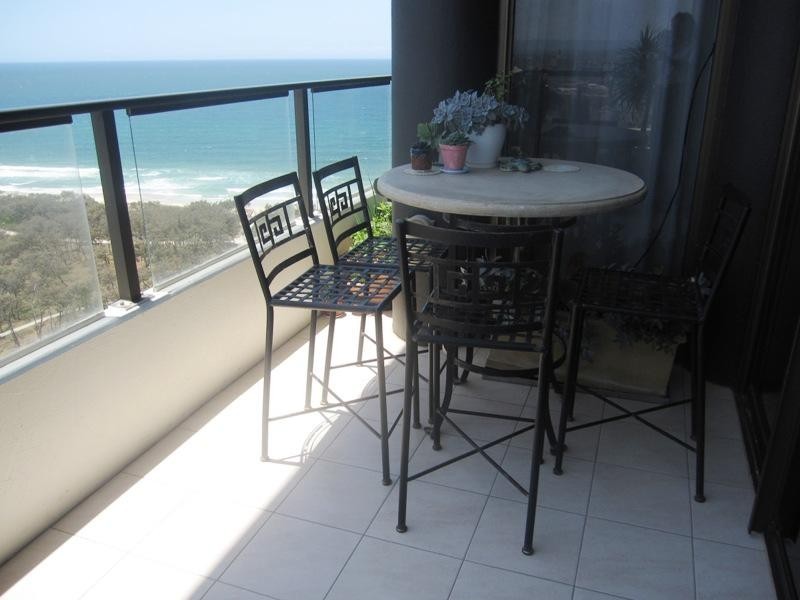 14 Macarthur Parade, Main Beach QLD 4217