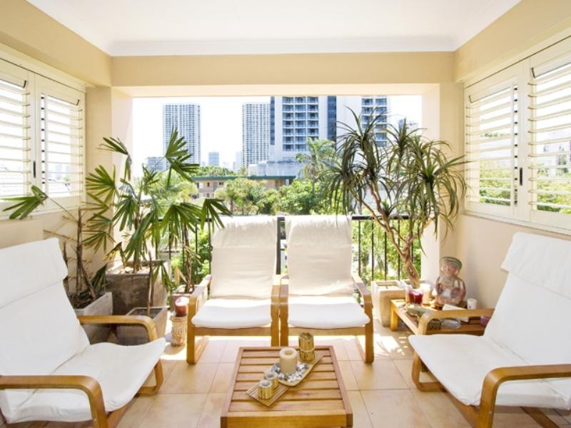 10/4 Acacia Avenue, Surfers Paradise QLD 4217