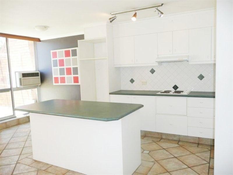 4/111 Rio Vista Boulevard, Broadbeach Waters QLD 4218