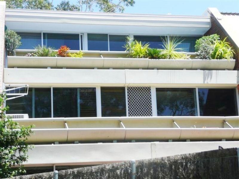 4/111 Rio Vista Boulevard, Broadbeach Waters QLD 4218