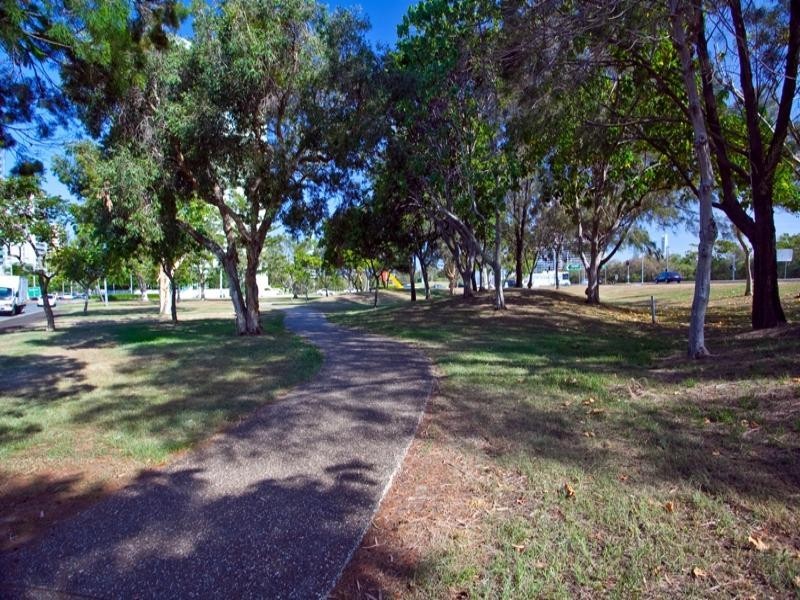 53 Breaker Street, Main Beach QLD 4217