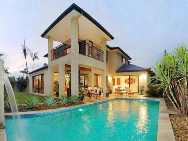 141 Allambi Avenue, Broadbeach Waters QLD 4218