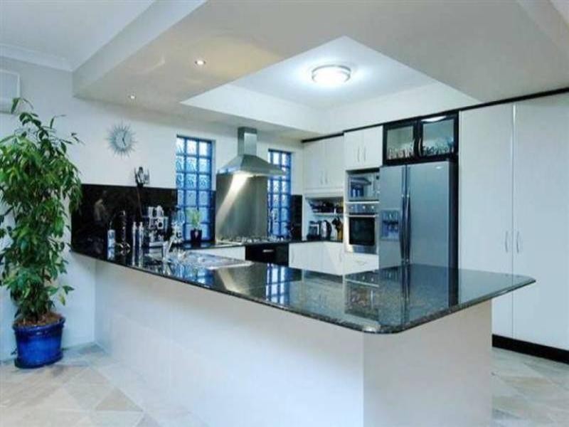 141 Allambi Avenue, Broadbeach Waters QLD 4218