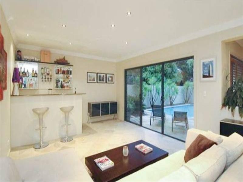 141 Allambi Avenue, Broadbeach Waters QLD 4218