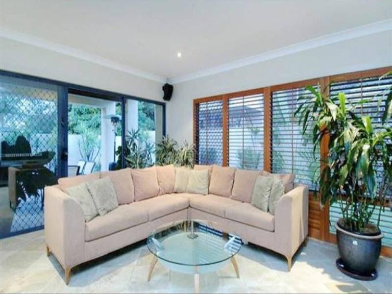 141 Allambi Avenue, Broadbeach Waters QLD 4218