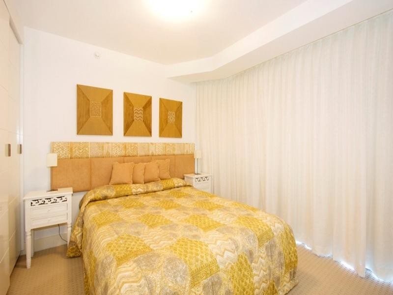 8 ‘Waterline’, 59 Broadbeach Boulevard, Broadbeach QLD 4218