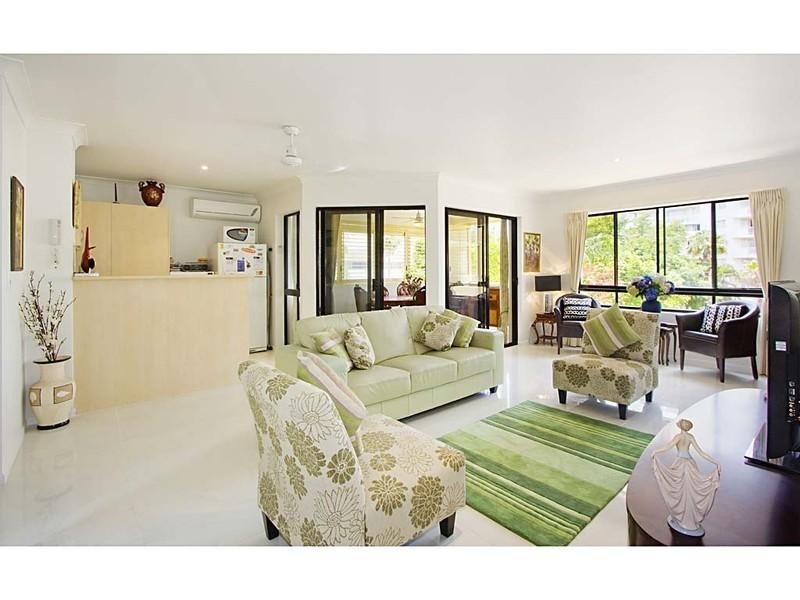 12/4 Acacia Avenue, Surfers Paradise QLD 4217