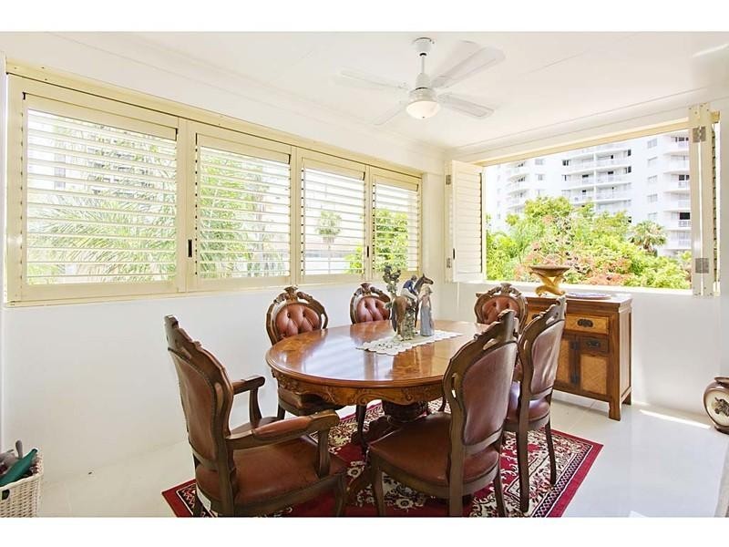 12/4 Acacia Avenue, Surfers Paradise QLD 4217