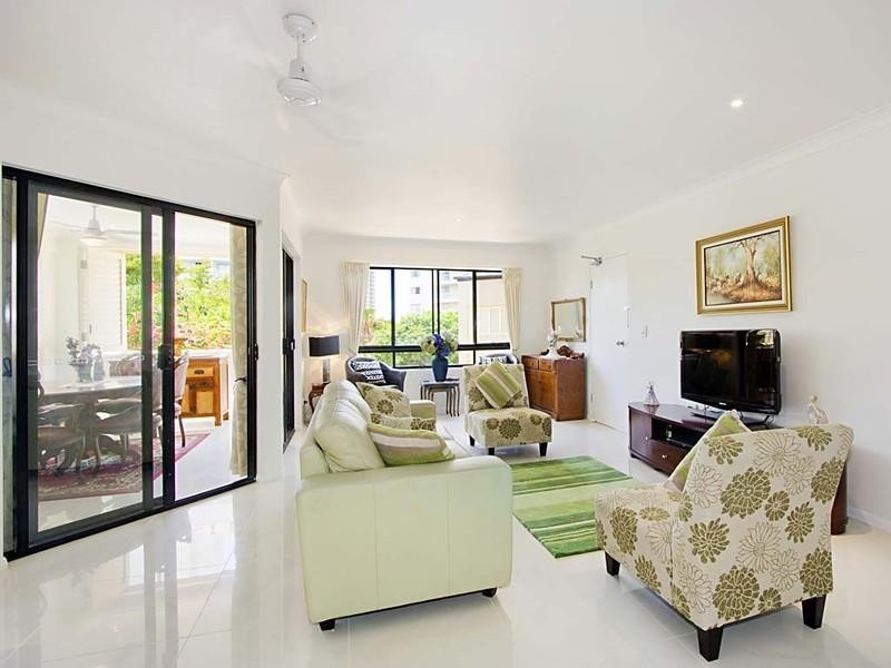 12/4 Acacia Avenue, Surfers Paradise QLD 4217