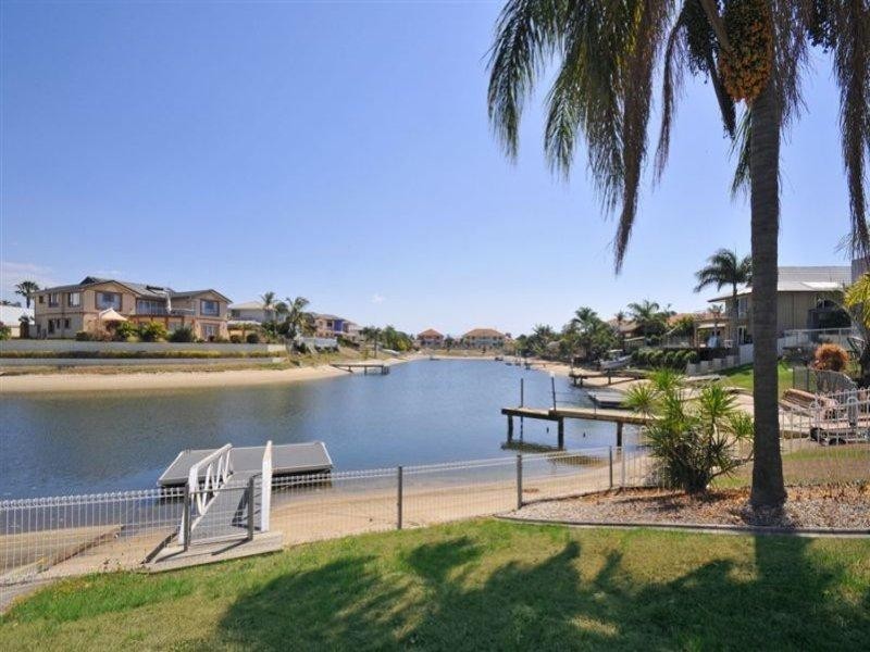 265 Rio Vista Boulevard, Mermaid Waters QLD 4218