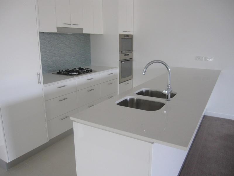 33 T.E. Peters Drive, Broadbeach Waters QLD 4218