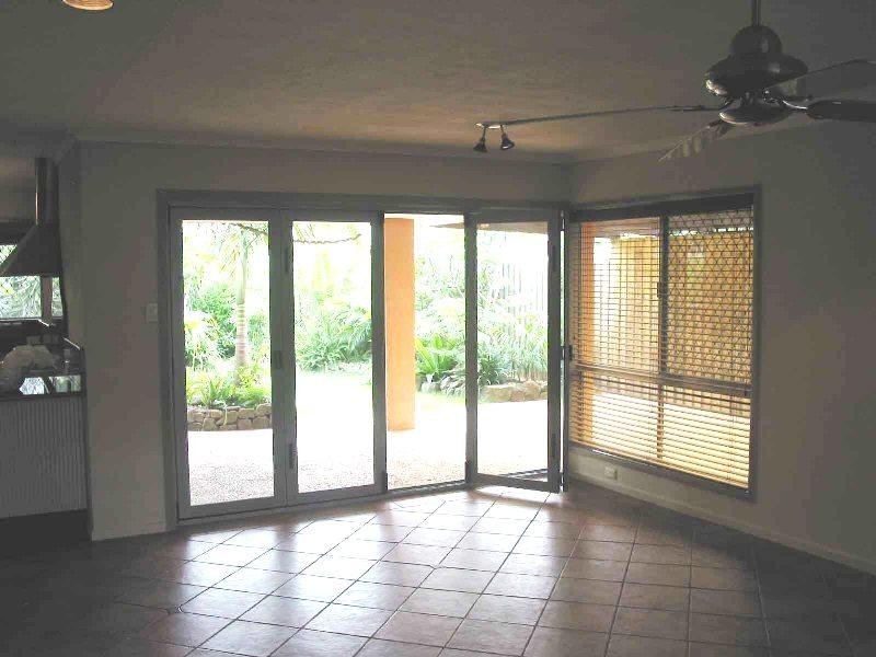 10 Lesley Avenue, Miami QLD 4220