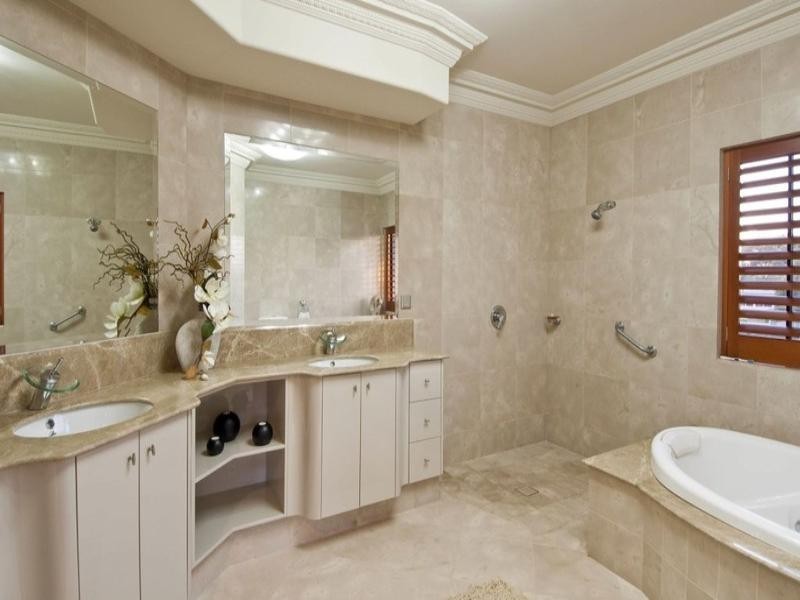 Broadbeach Waters QLD 4218