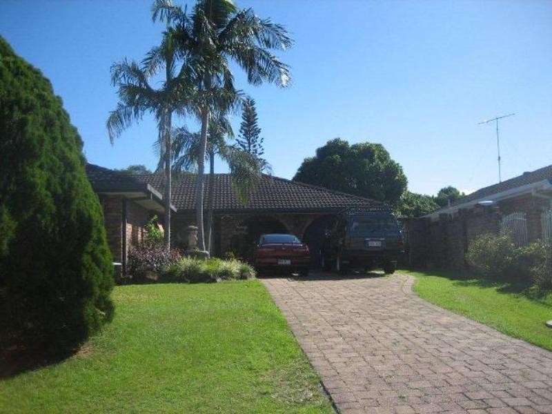 118 Barrier Reef Drive, Mermaid Waters QLD 4218