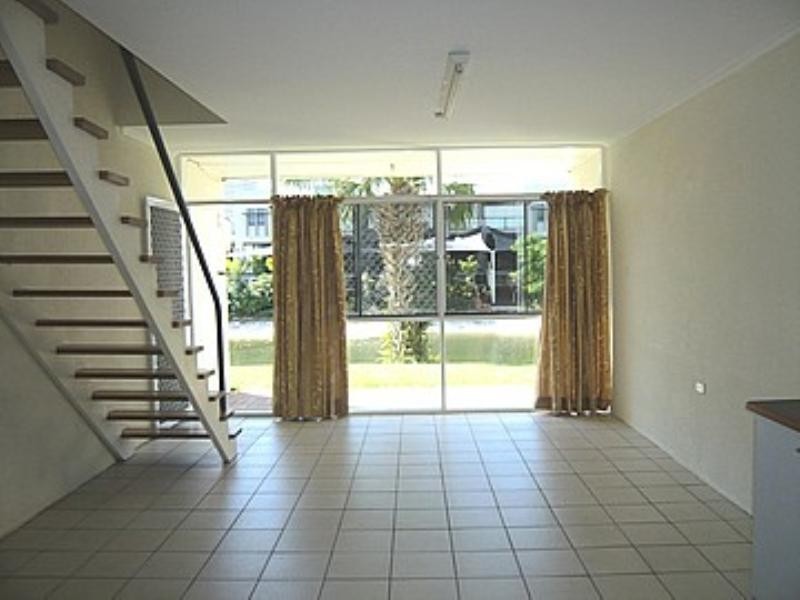 3/10 Havana Key, Broadbeach Waters QLD 4218