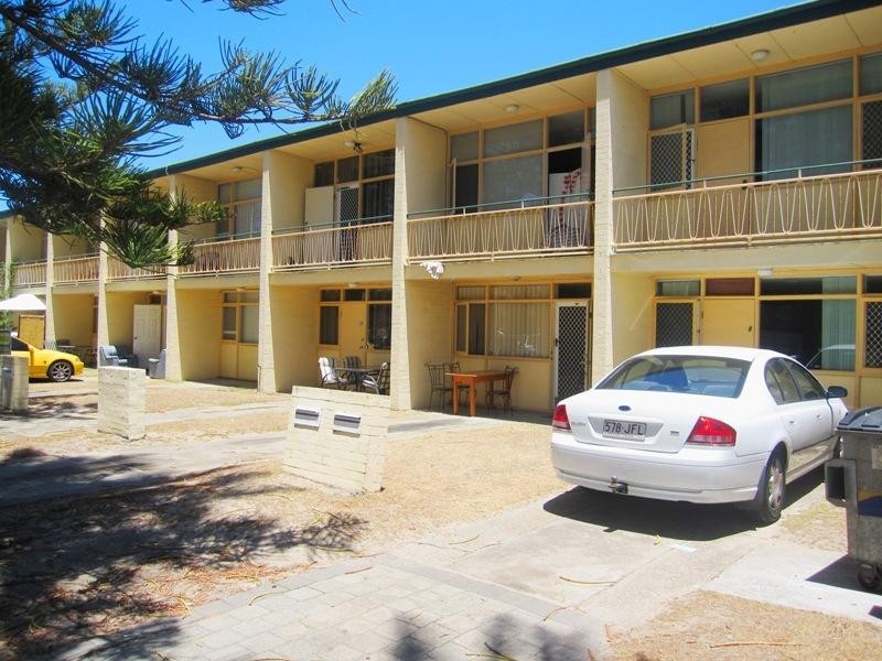 8/181 Old Burleigh Road, Broadbeach QLD 4218