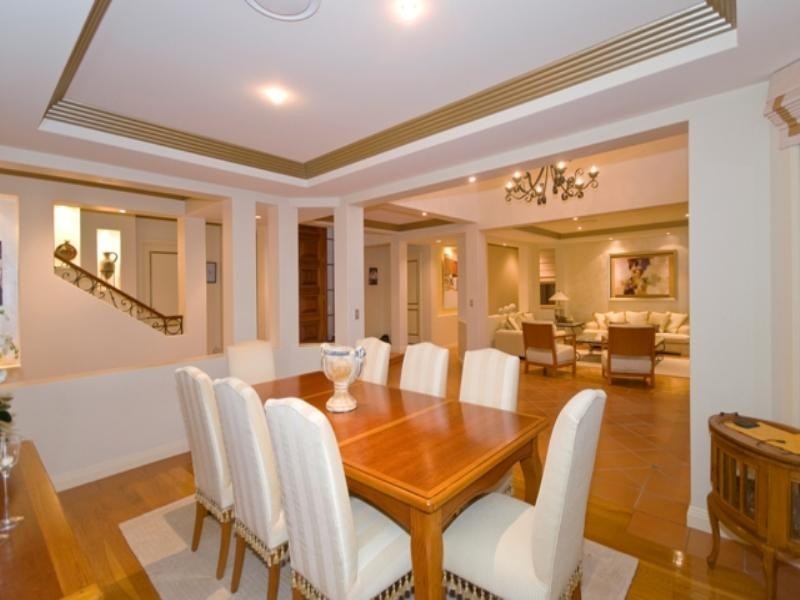 41 Istana View, Clear Island Waters QLD 4226