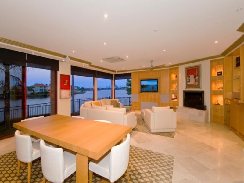 41 Istana View, Clear Island Waters QLD 4226