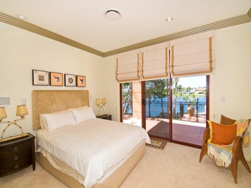 41 Istana View, Clear Island Waters QLD 4226