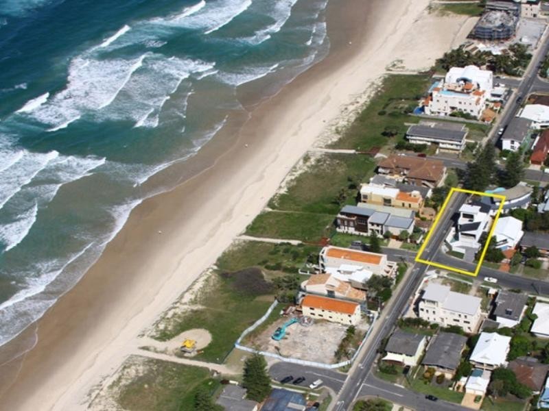 62 Hedges Avenue, Mermaid Beach QLD 4218